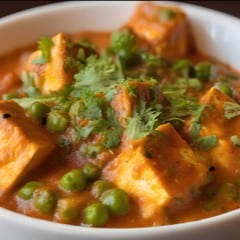 E7 Matar Paneer.