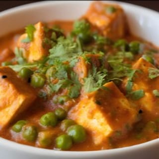E7 Matar Paneer